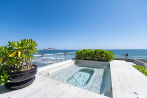 1704 Luxurious Depa in front of the Malecón